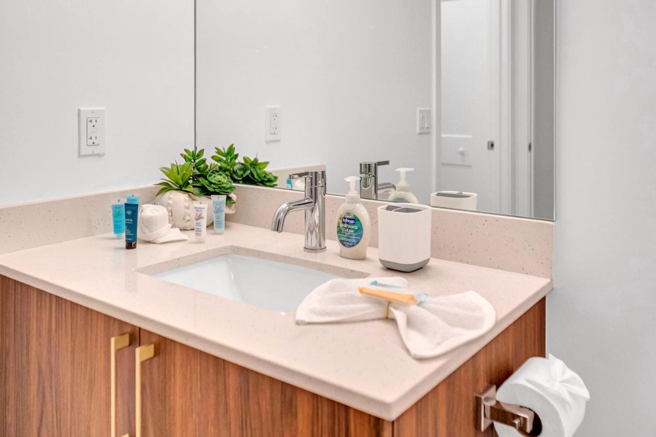 Apartament Modern Unit In The Heart Of Downtown Miami With Free Parking Zewnętrze zdjęcie