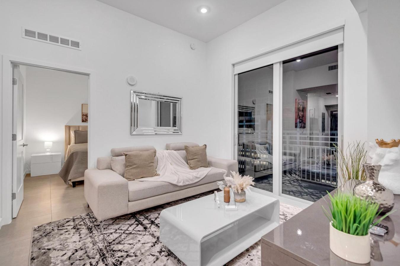 Apartament Modern Unit In The Heart Of Downtown Miami With Free Parking Zewnętrze zdjęcie